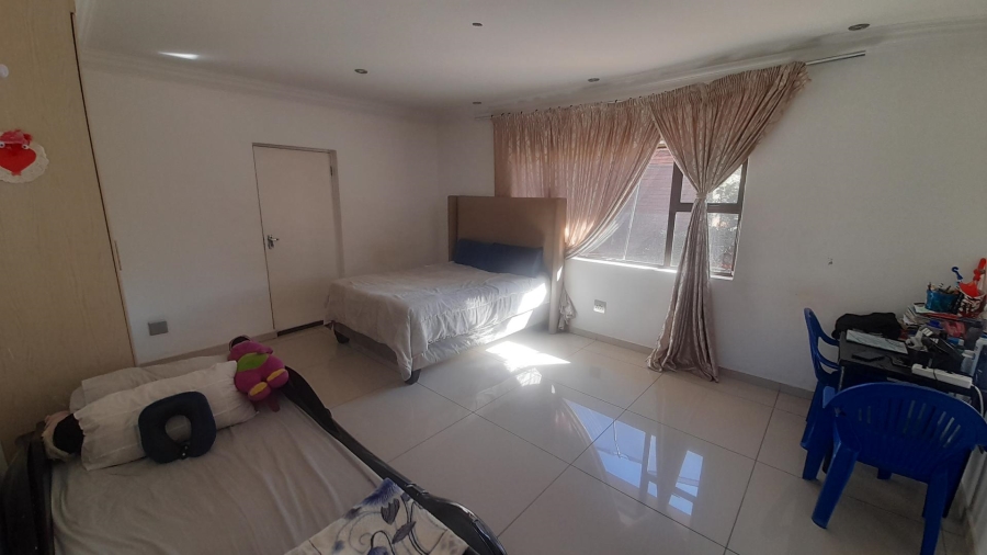 4 Bedroom Property for Sale in Birdwood Estate North West
